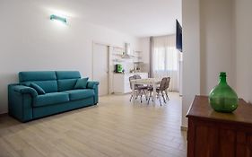 Central Station Apartments - Fanale Rentals